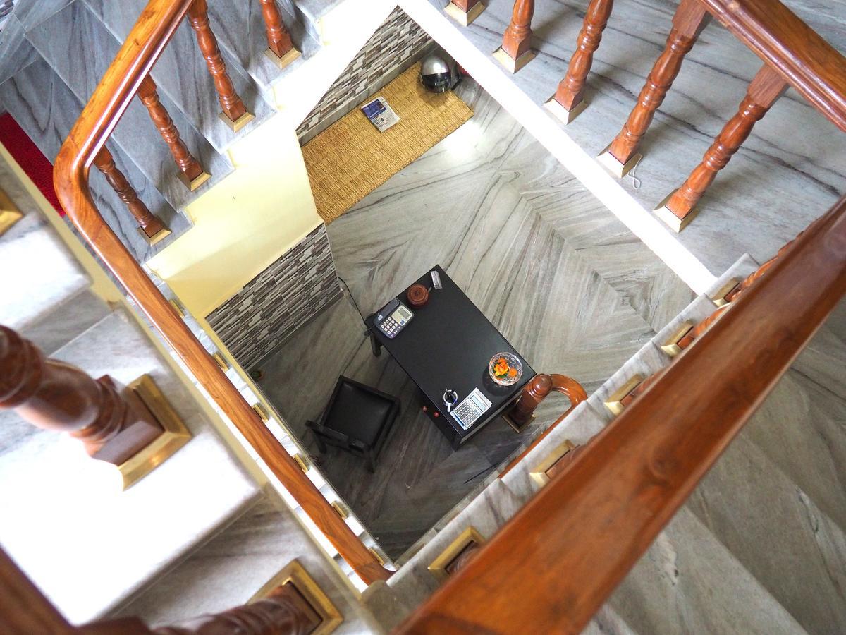 Aroma Tourist Hostel Pokhara Zewnętrze zdjęcie