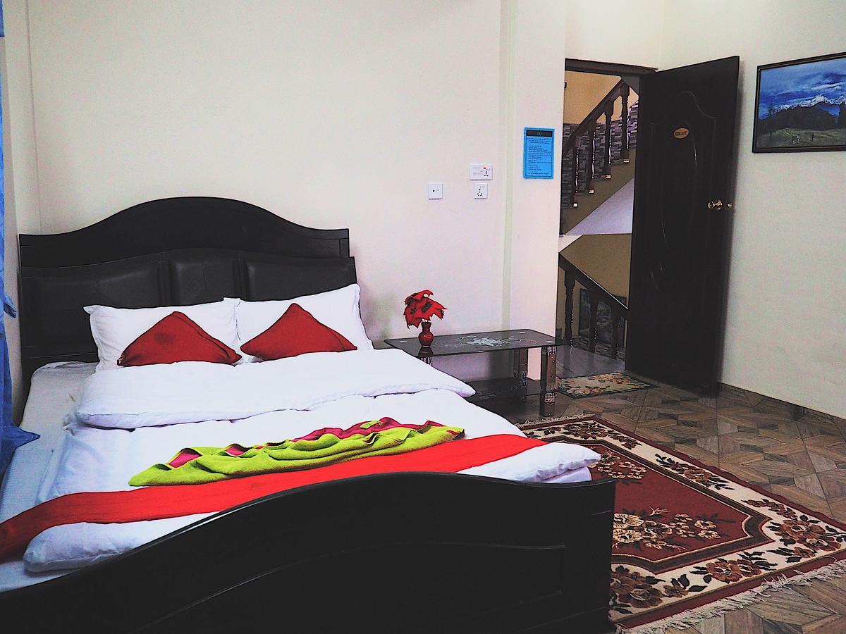 Aroma Tourist Hostel Pokhara Zewnętrze zdjęcie