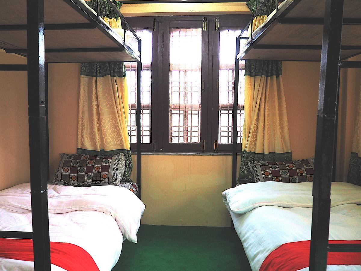 Aroma Tourist Hostel Pokhara Zewnętrze zdjęcie