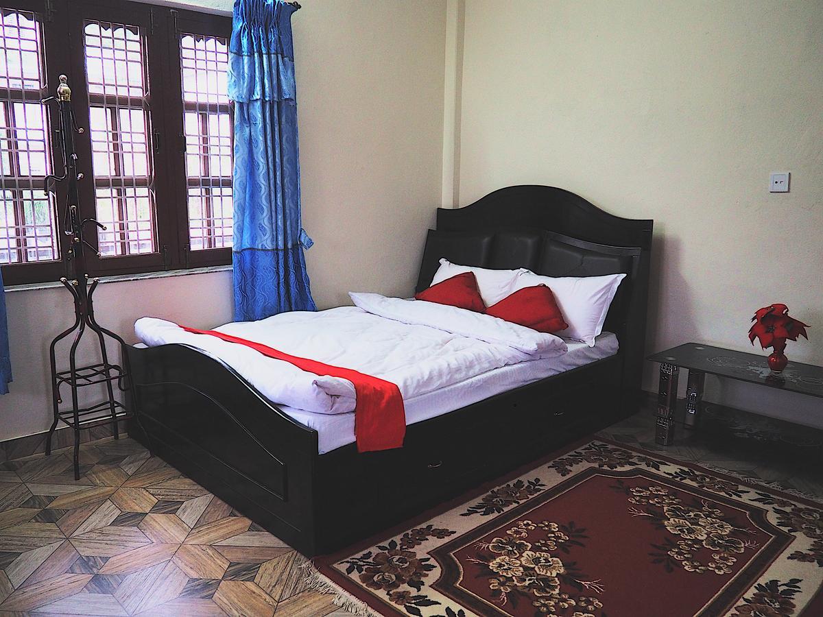 Aroma Tourist Hostel Pokhara Zewnętrze zdjęcie