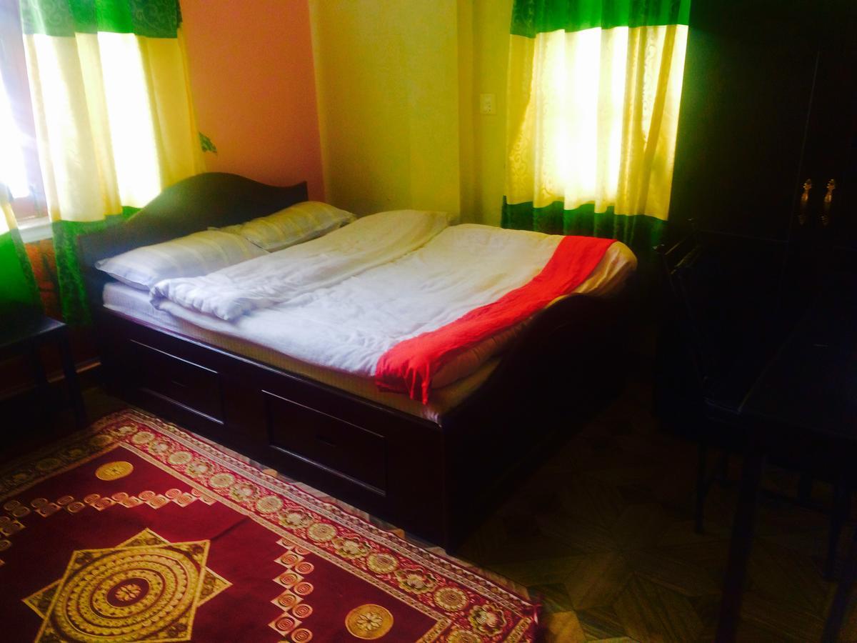 Aroma Tourist Hostel Pokhara Zewnętrze zdjęcie
