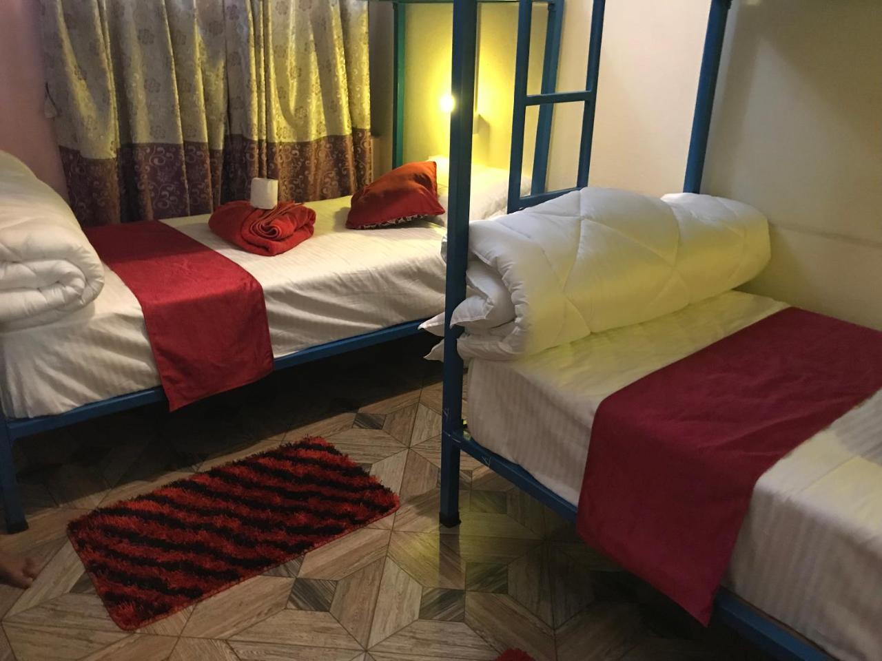 Aroma Tourist Hostel Pokhara Zewnętrze zdjęcie