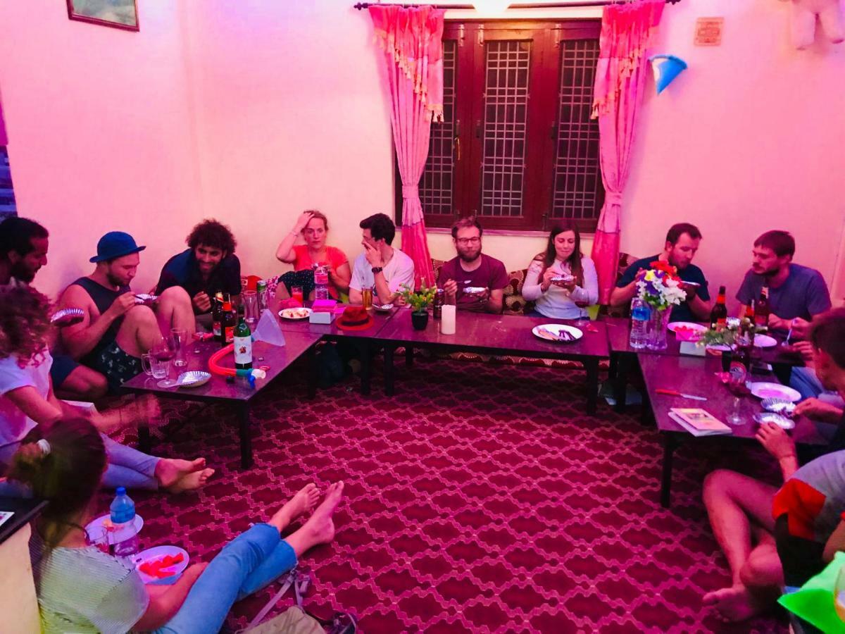 Aroma Tourist Hostel Pokhara Zewnętrze zdjęcie
