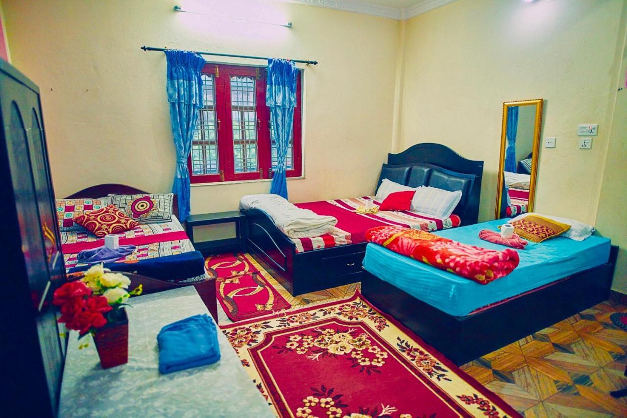 Aroma Tourist Hostel Pokhara Zewnętrze zdjęcie